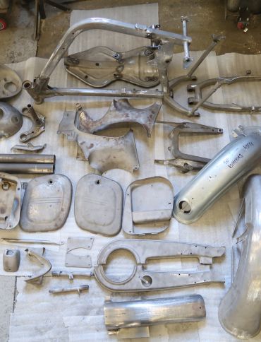 Foto k článku JAWA 350/354